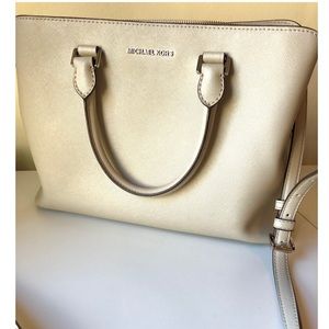 Michael Kors Savannah Large Satchel purse